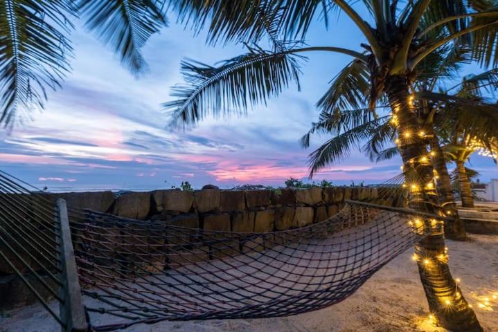 Beach House Pet-friendly beachfront 1bhk villa - image 24