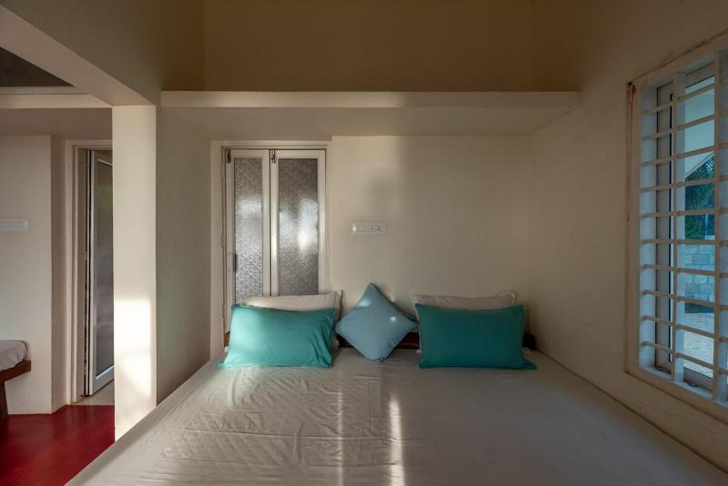 Beach House Pet-friendly beachfront 1bhk villa - image 45