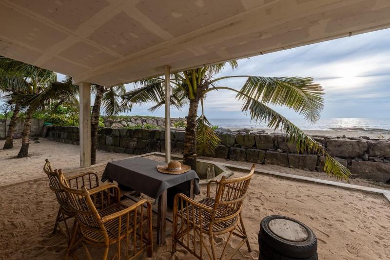 Beach House Pet-friendly beachfront 1bhk villa - image 8