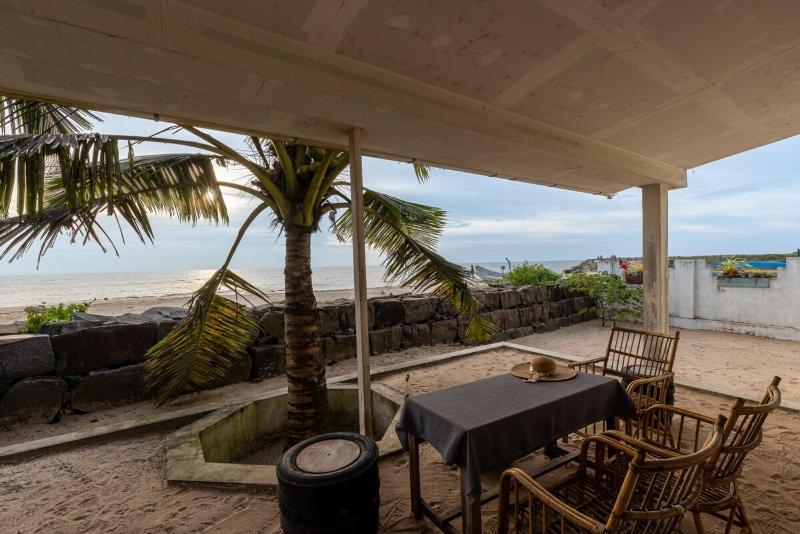 Beach House Pet-friendly beachfront 1bhk villa - image 30