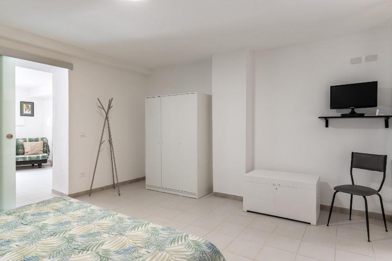 Dinologo Modern Flat by Wonderful Italy - image 10