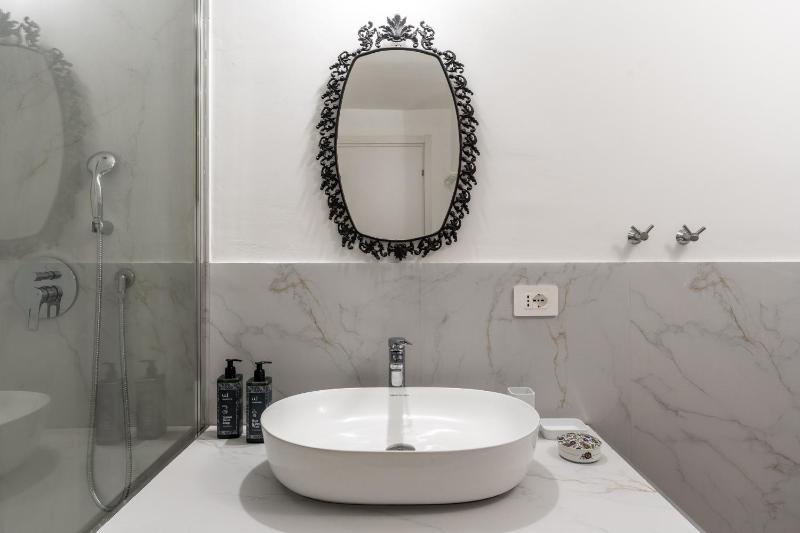 Dinologo Modern Flat by Wonderful Italy - image 9