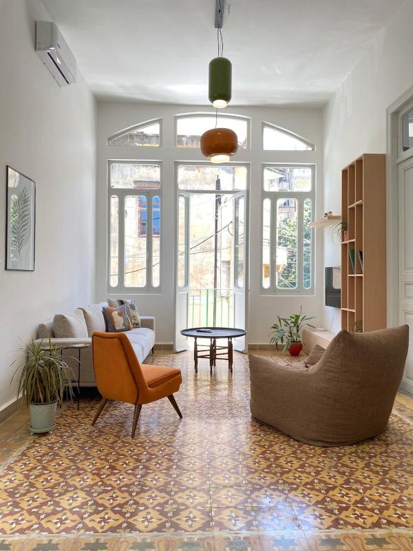 Bright Apt in the Heart of Mar Mikhael - image 1