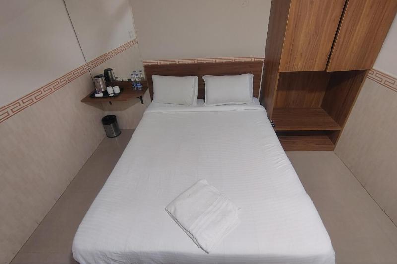 Hotel Raayara Bliss Koramangala - image 25