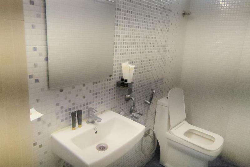 Hotel Raayara Bliss Koramangala - image 2