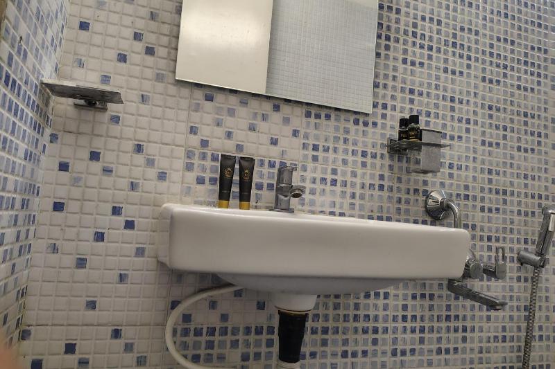 Hotel Raayara Bliss Koramangala - image 10