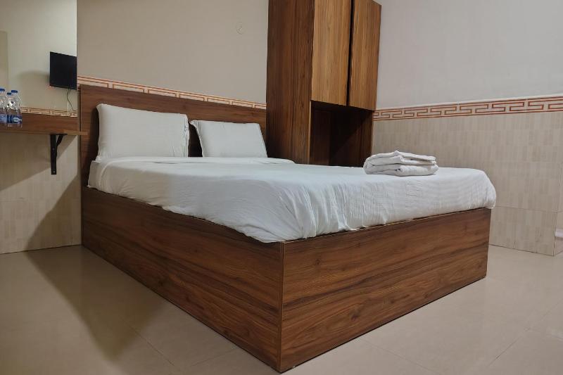 Hotel Raayara Bliss Koramangala - image 35