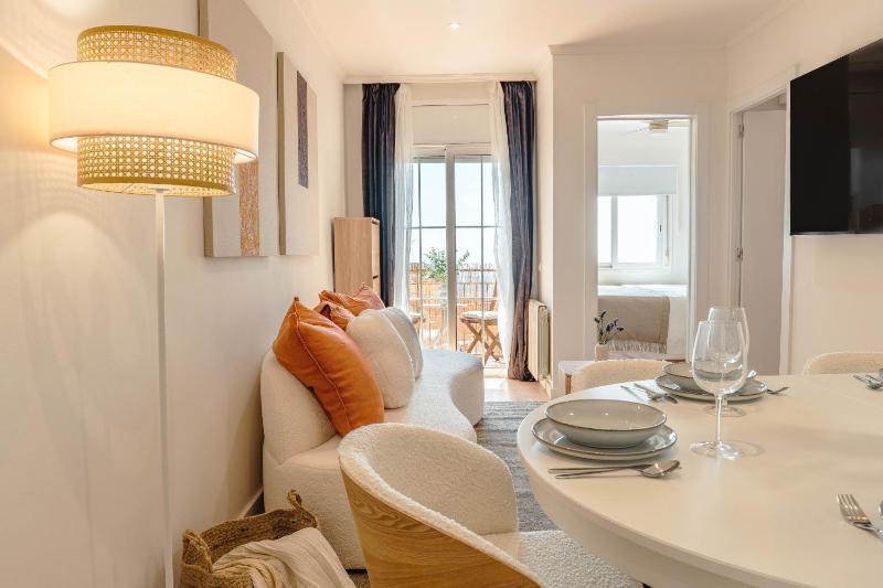 Bunkers del Carmel View Apartment with Balcony - image 5