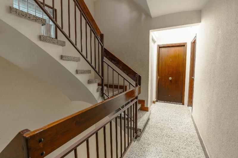 Bunkers del Carmel View Apartment with Balcony - image 3