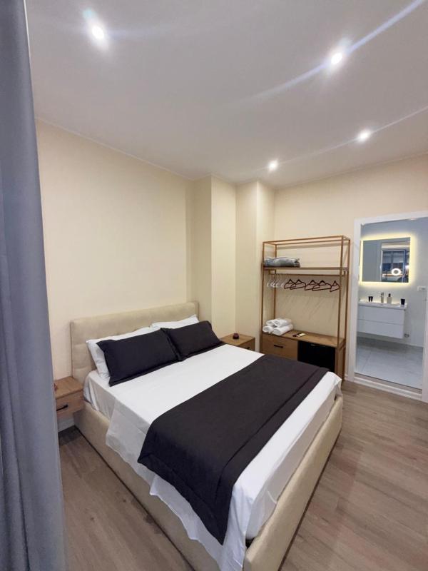 Rei Apartments and Room - image 10