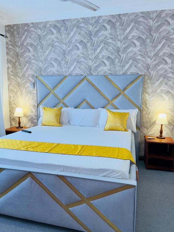 Nyla Executive Apartment - image 2