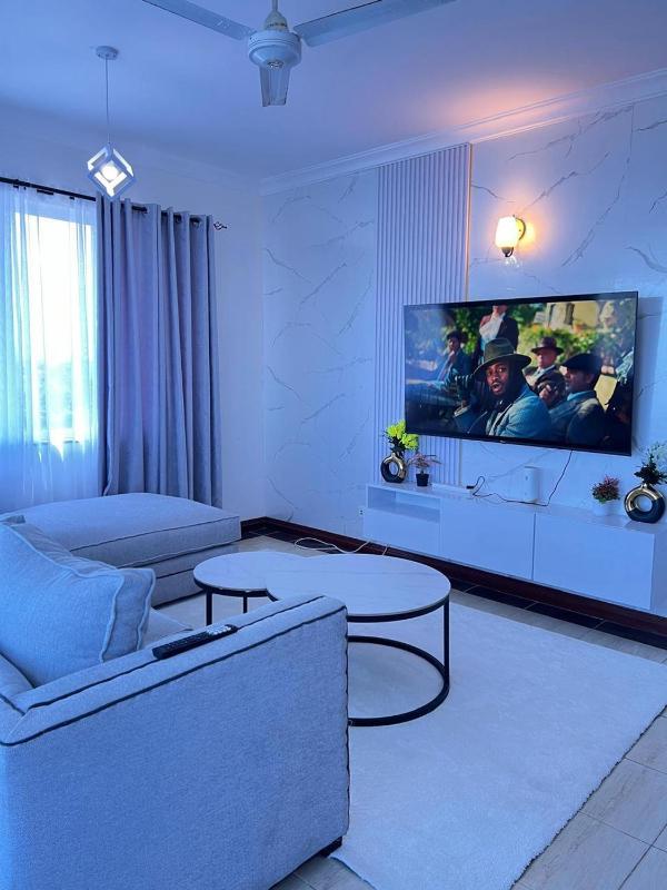 Nyla Executive Apartment - image 11