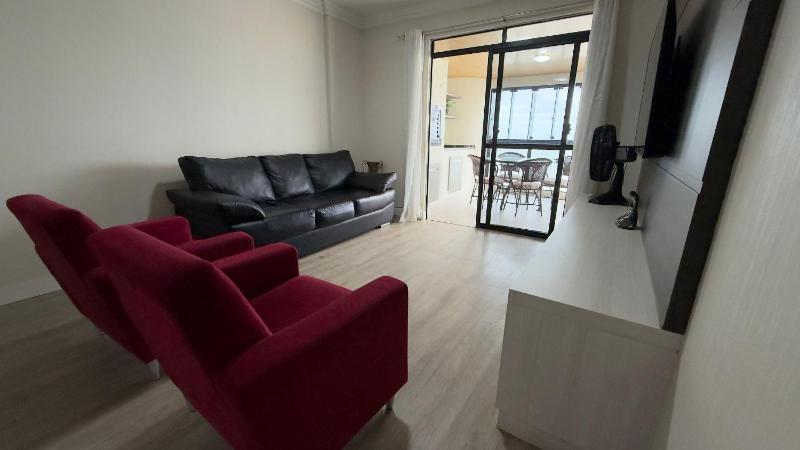 Beachfront Apartment in Meia Praia - image 15