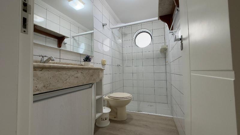 Beachfront Apartment in Meia Praia - image 5