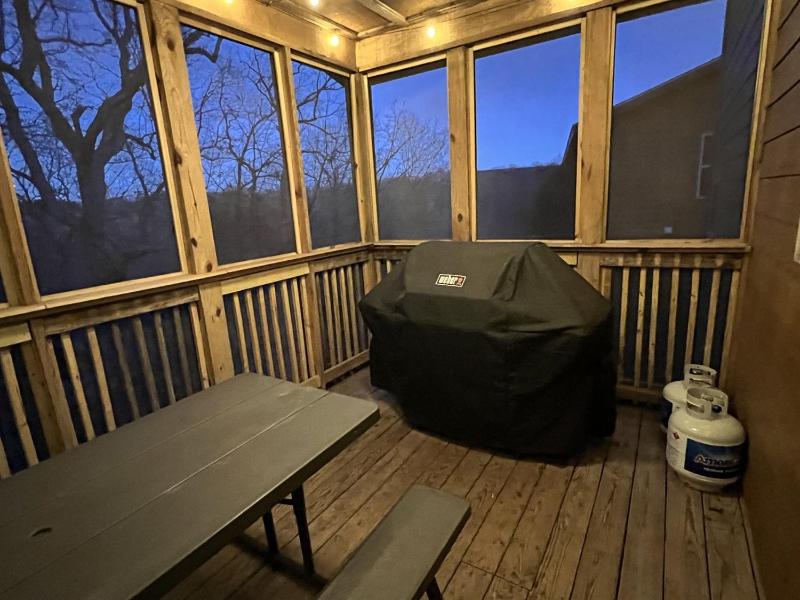 3 min to SDC! 8 Beds6 Bath Game Room NO STEPS - image 29