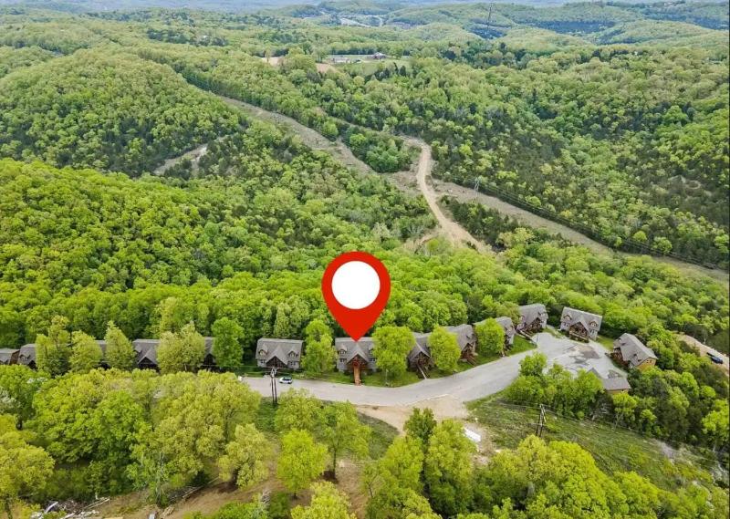 3 min to SDC! 8 Beds6 Bath Game Room NO STEPS - image 9