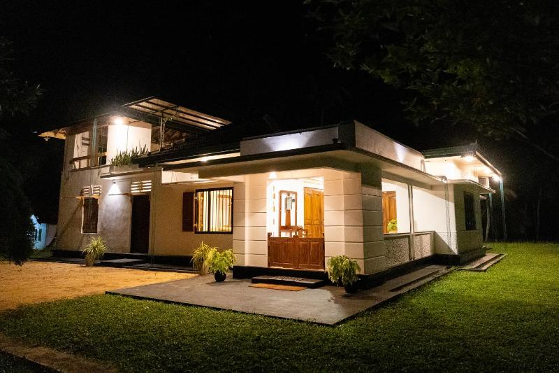 Don Padris Estate Bungalow - image 40