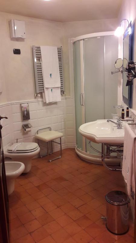 Double or Twin Room image 2