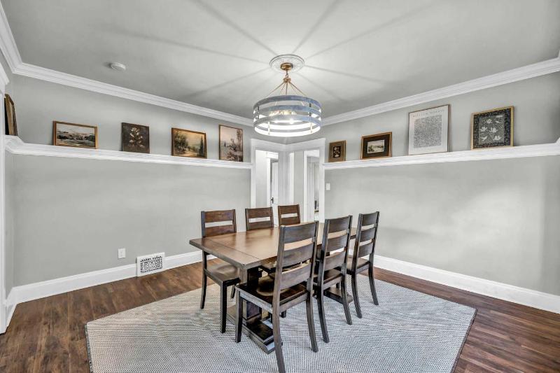 Cleveland Hideaway Near Beach & Restaurants - image 36