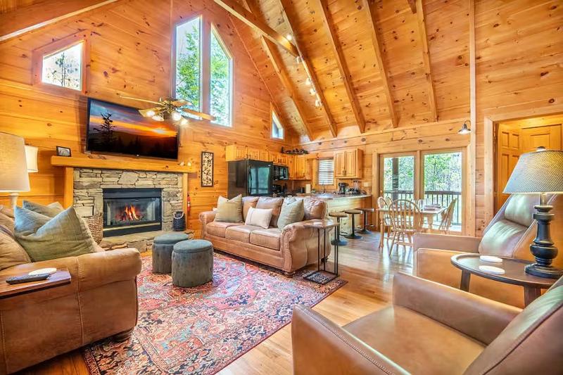Pigeon Forge Cabin with Private Hot Tub Arcade Game RoomMinutes from Dollywood - image 12