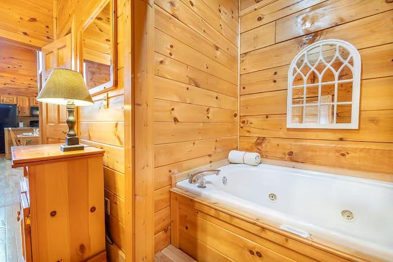 Pigeon Forge Cabin with Private Hot Tub Arcade Game RoomMinutes from Dollywood - image 14