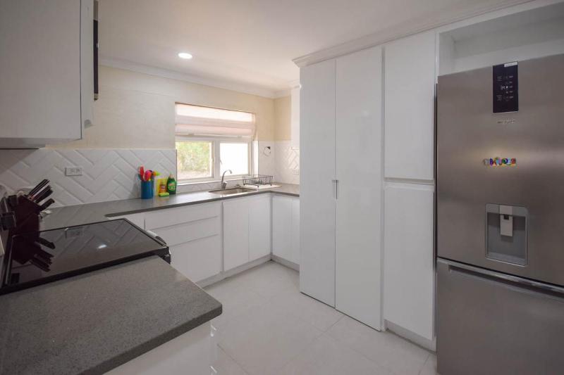 3 min walk to beach - Bella Figura Apt 2 - image 14