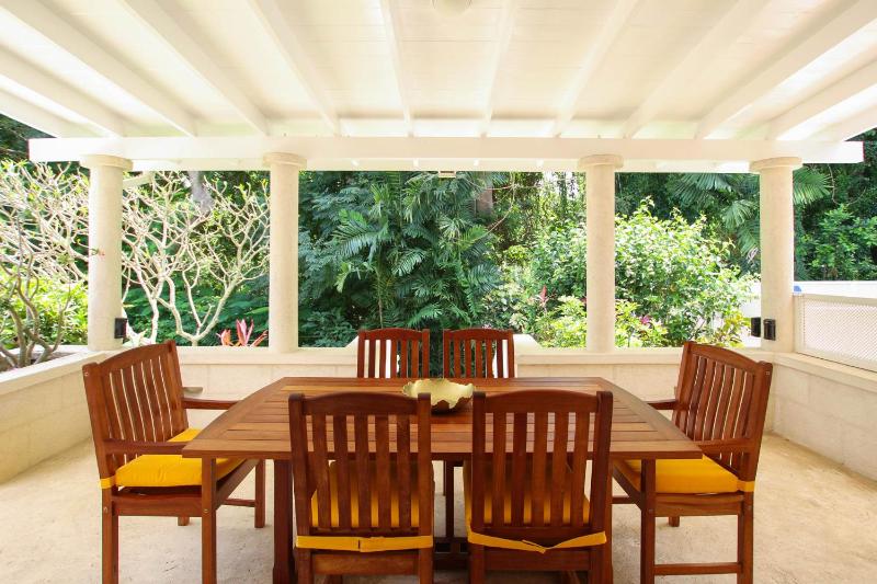 Villa with Private Pool and Sandy Lane Beach Club Access - Coral Gables - image 11