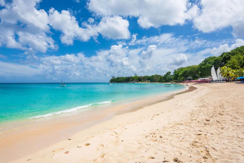 Villa with Private Pool and Sandy Lane Beach Club Access - Coral Gables - image 13