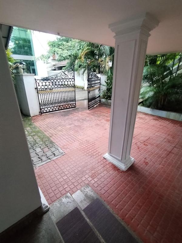 3 BHK Fully Furnished House Near Kaloor Ernakulam Ground Floor - image 7