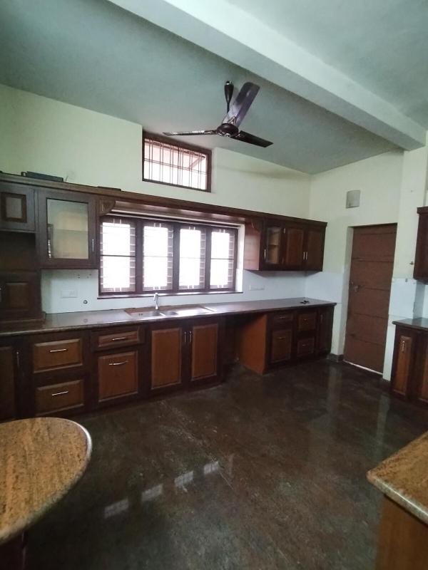 3 BHK Fully Furnished House Near Kaloor Ernakulam Ground Floor - image 12