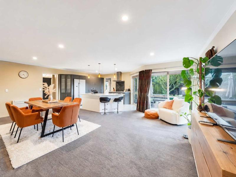 Christchurch 4BR Home Near Halswell Quarry - image 38