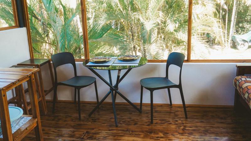 Jungle Oasis - Private with WiFi AC Big Garden - image 9