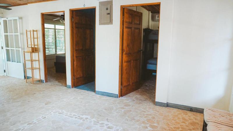 Jungle Oasis - Private with WiFi AC Big Garden - image 6