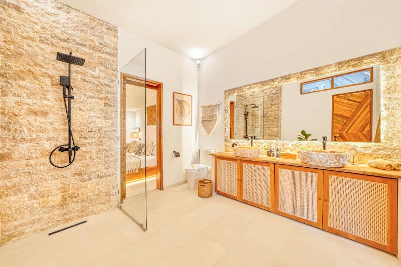 Villa Manhattan - Luxurious 4 BDR Villa huge pool - image 23