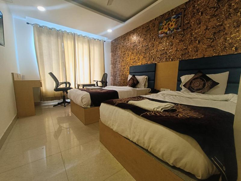 Hotel Era plaza at delhi aerocity - image 17