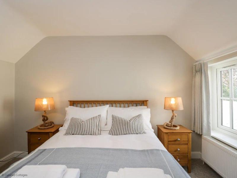 Fisherbridge Cottage - image 13