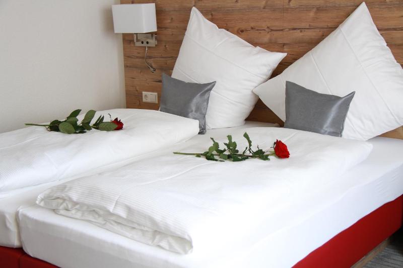 Superior Double Room image 4