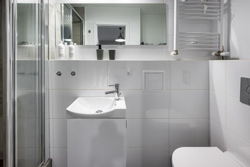 RentPlanet - Apartament Kołłątaja - image 22