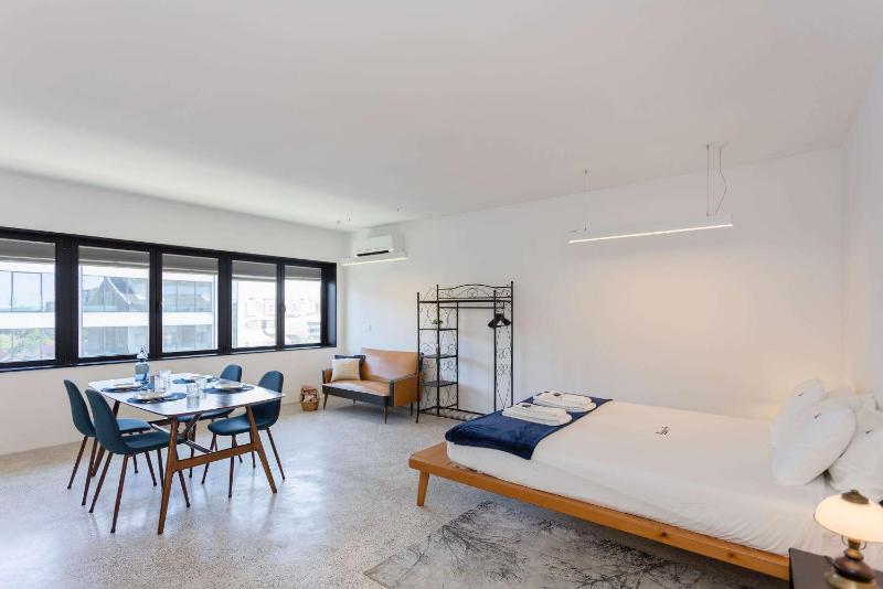 Liiiving in Porto - Lobo Studio 1 - image 6
