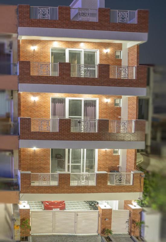 Studio Unit - The Brick House - image 10