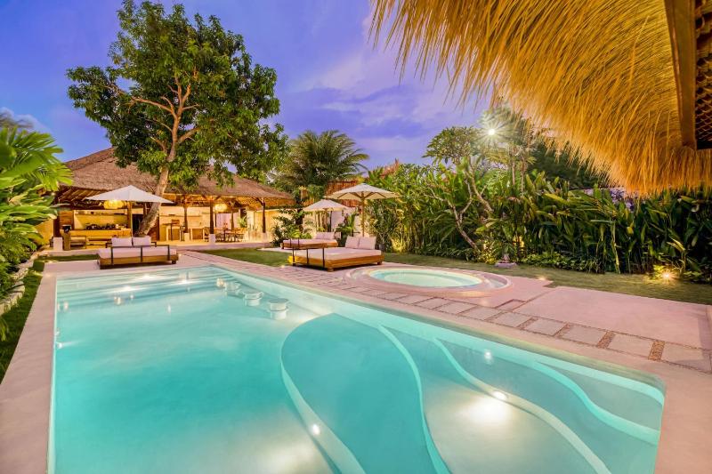 Villa Toscana - 7 BDR Luxury Villa with private pool - image 32