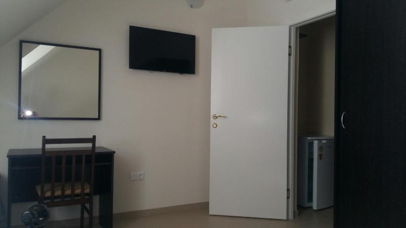 Budget Triple Room image 2