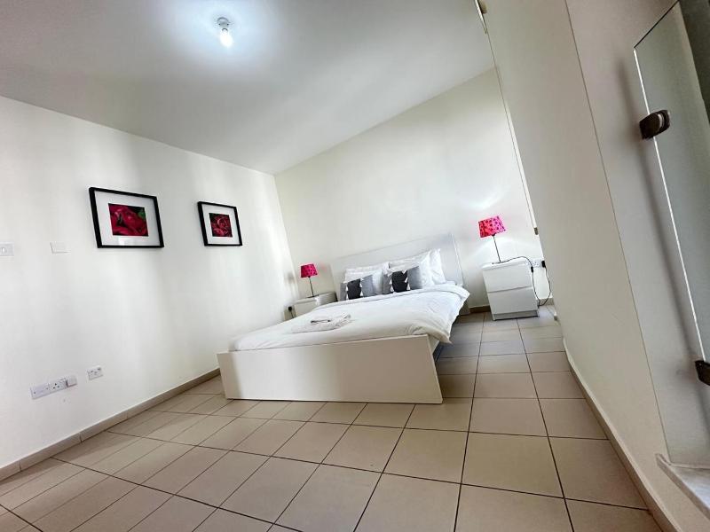 Charming City Centre Apt w Pool - City Flats 303 - image 8
