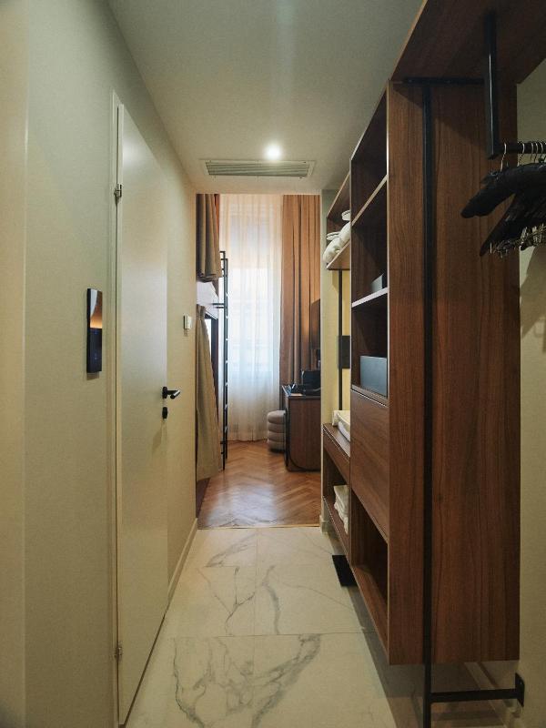 Carlton Boutique Hotel - NEW OPENING - image 13