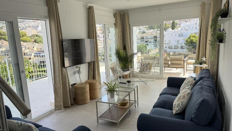 Nerja Paradise Rentals - Villa La Marea - image 7