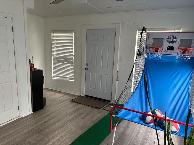 South Tampa Townhome- Close to Everything - image 19