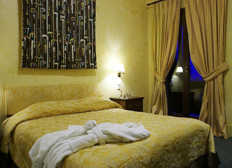 Single Room image 3