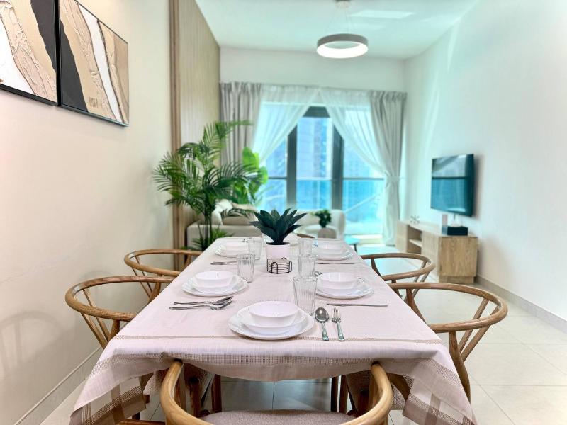 Amazing Waterfront View Luxury 1Br Prime Location - image 7