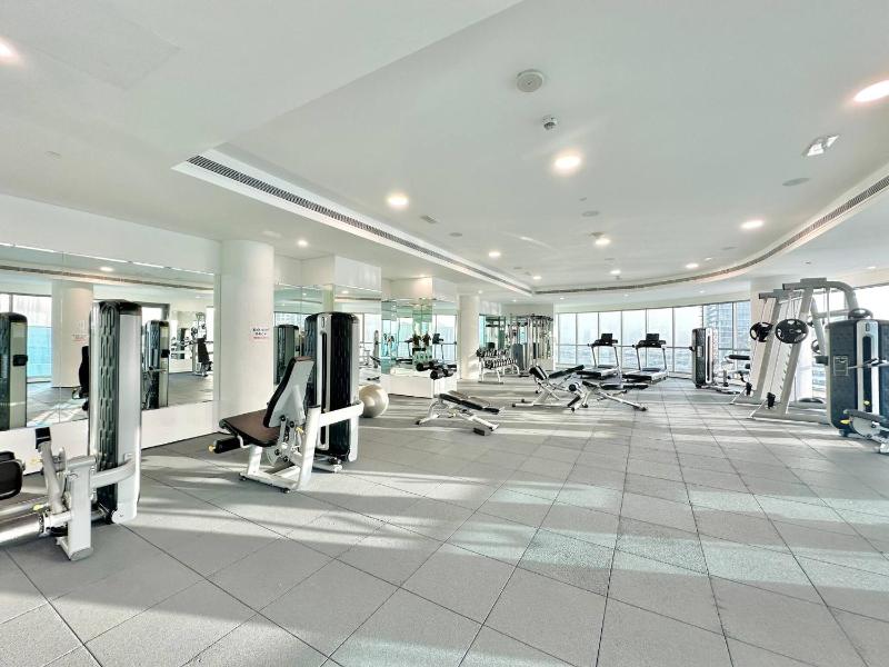 Amazing Waterfront View Luxury 1Br Prime Location - image 4