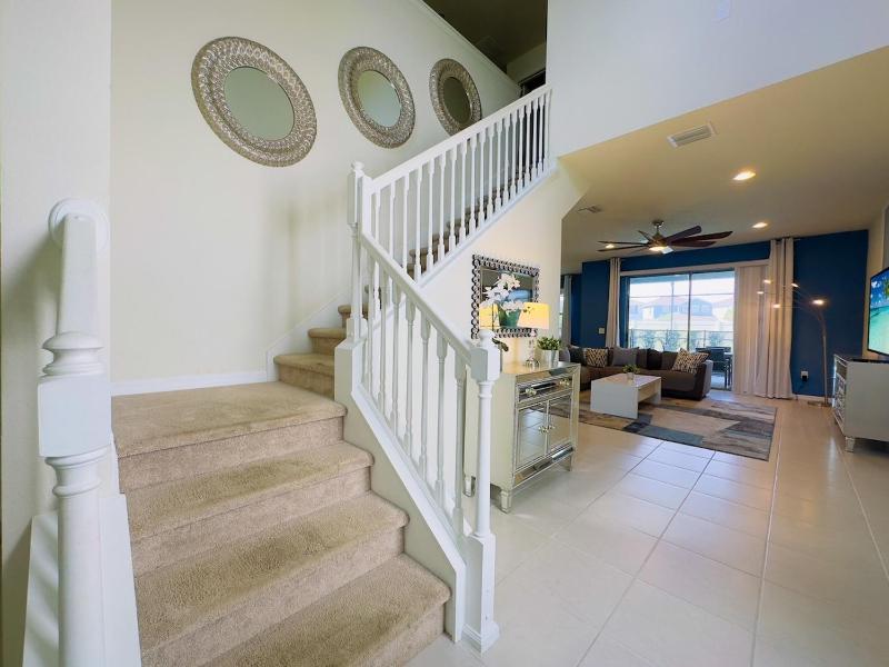 Villa Near Disney Themed Luxury 5Bd with Pool - image 13
